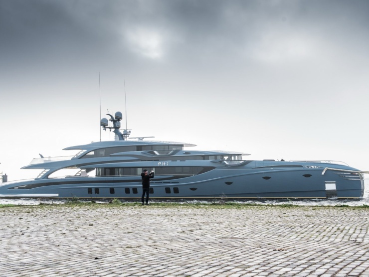 B Royal Huisman 403 PHI departure from Vollenhove shipyard – photo by Tom van Oossanen