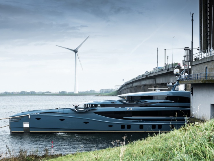 C Royal Huisman 403 PHI departure from Vollenhove shipyard – photo by Tom van Oossanen
