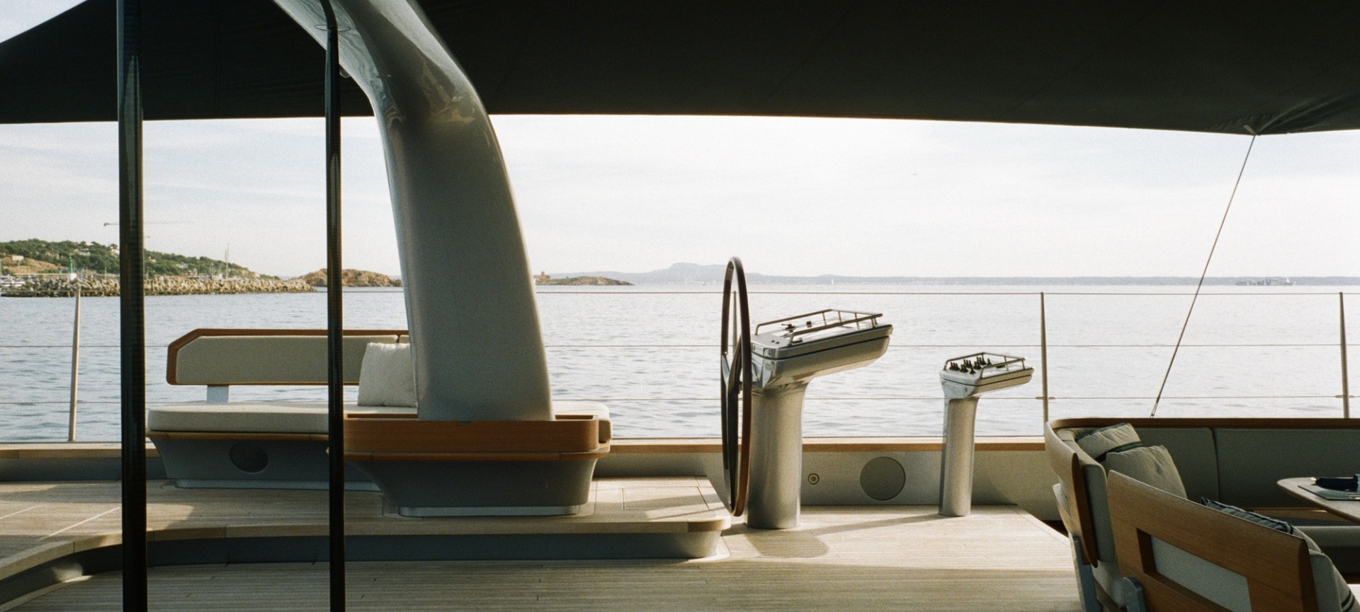 ON POINT – SUPERSLOOP SARISSA