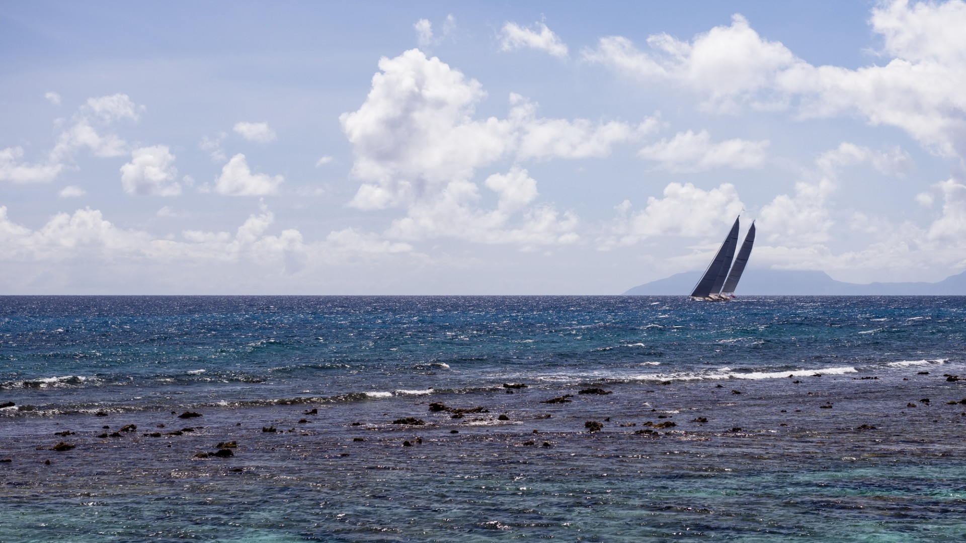 Sub-500GT schooner